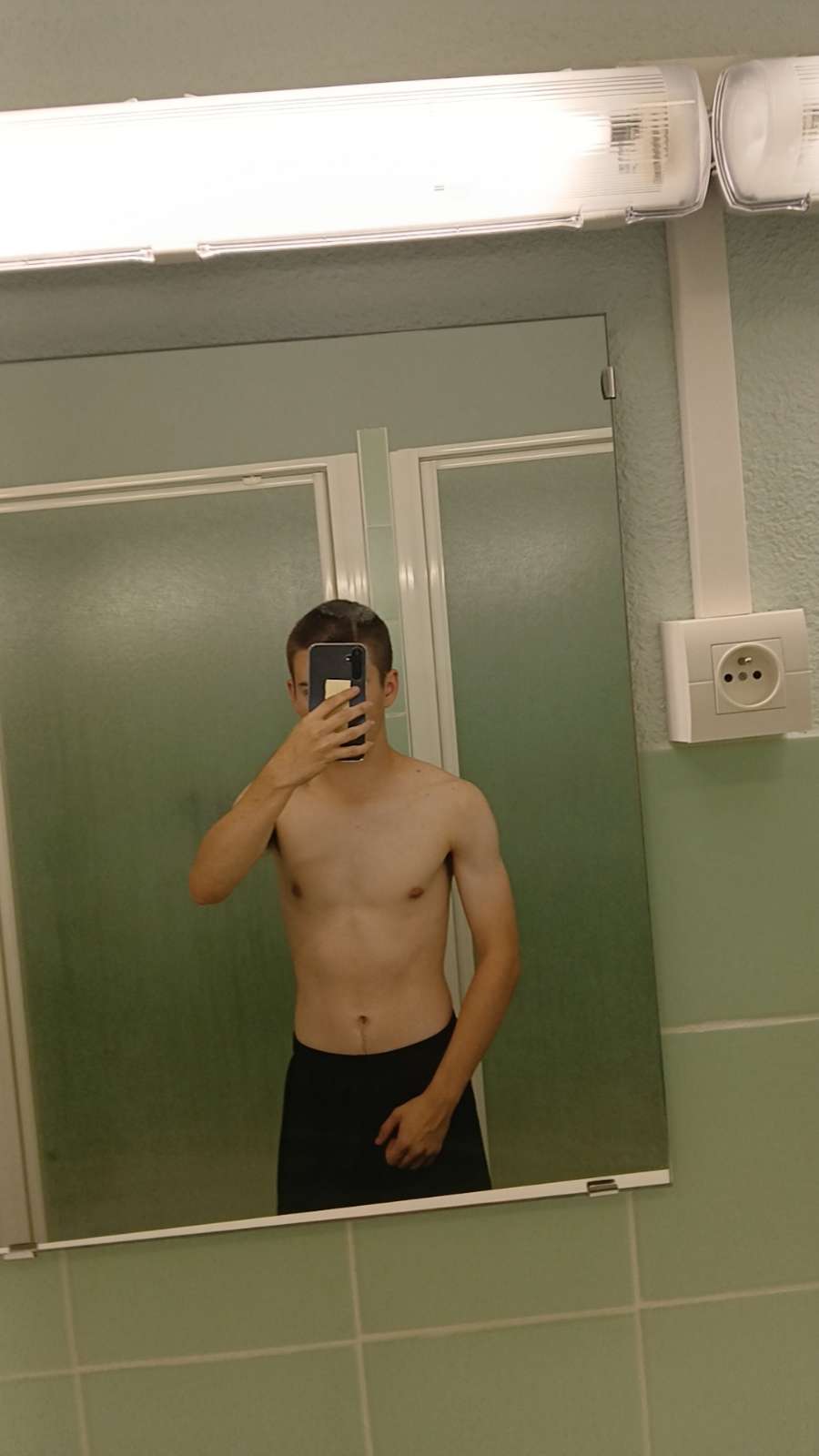 Profil de Alan, 19 ans, Escort TS France à Audierne