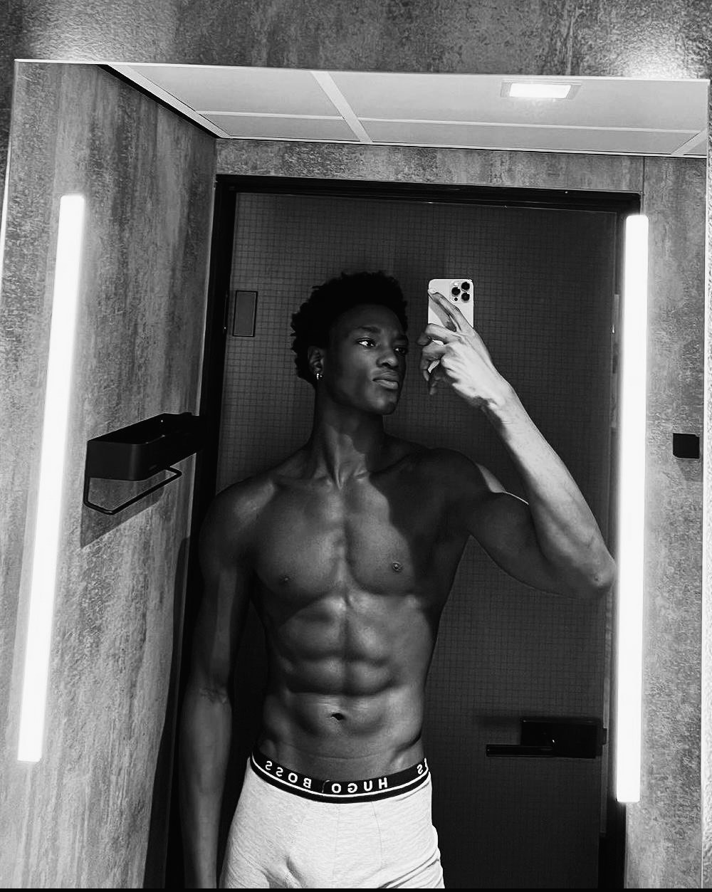Profil de Theodor, 27 ans, Escort TS France à Andeville