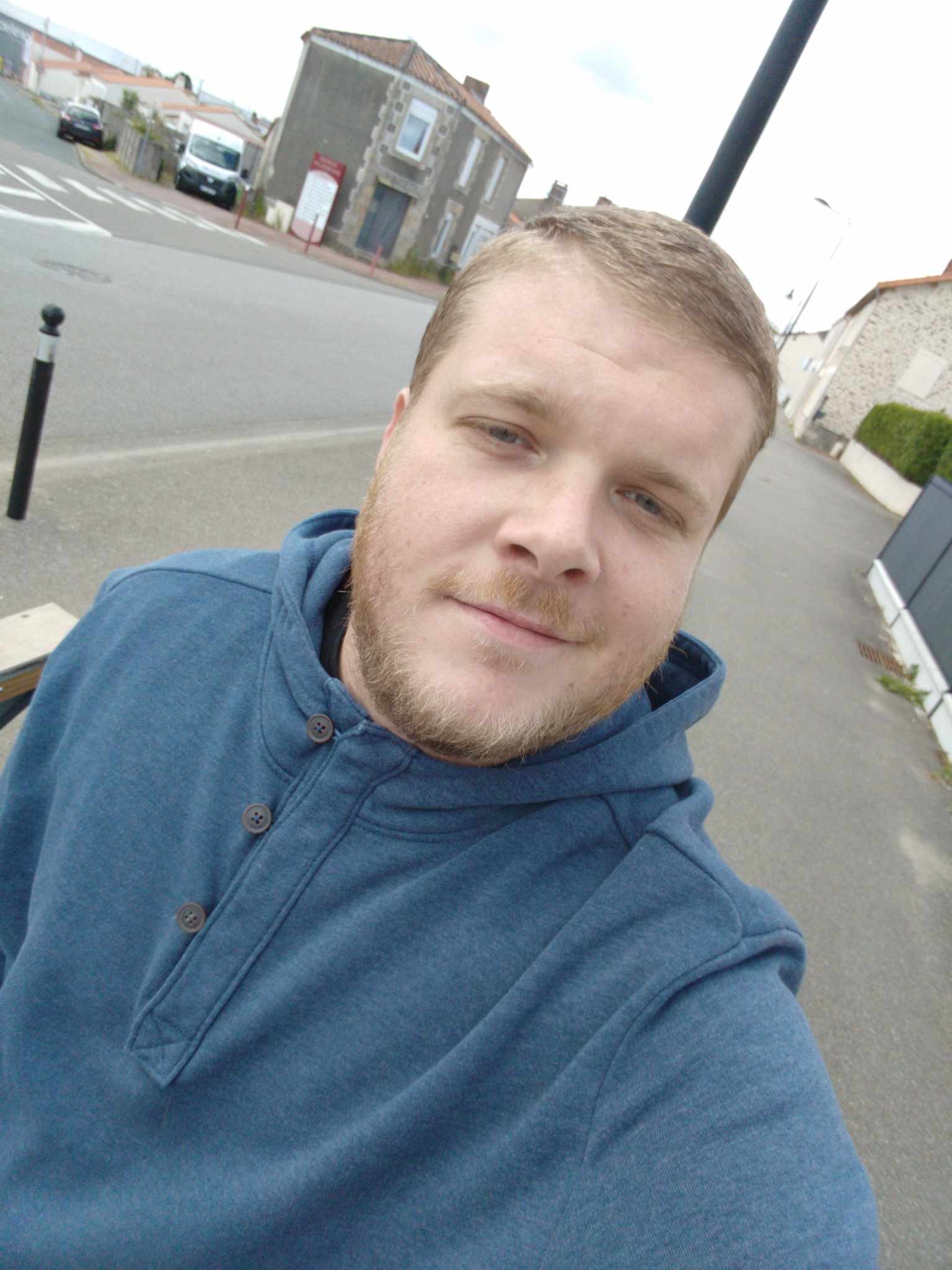 Profil de Benyoucef, 27 ans, Escort TS France à Levier