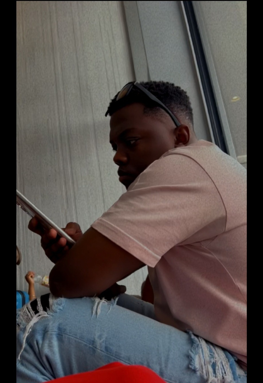 Profil de Arian, 27 ans, Escort TS France à Équilly