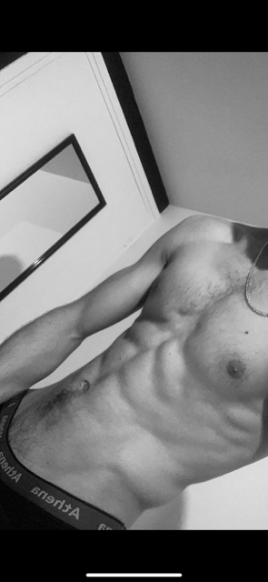 Profil de Joël, 24 ans, Escort TS France à Ansacq