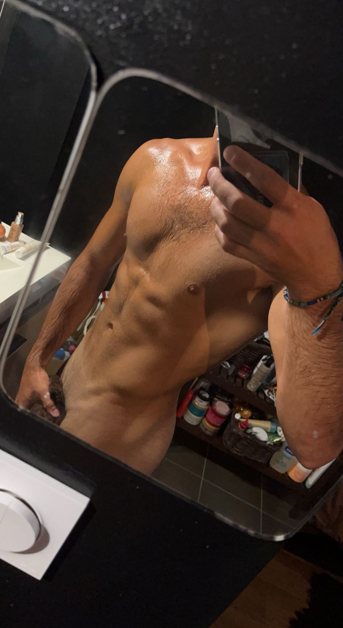 Profil de Ovide, 25 ans, Escort TS France à Noyal-sous-Bazouges