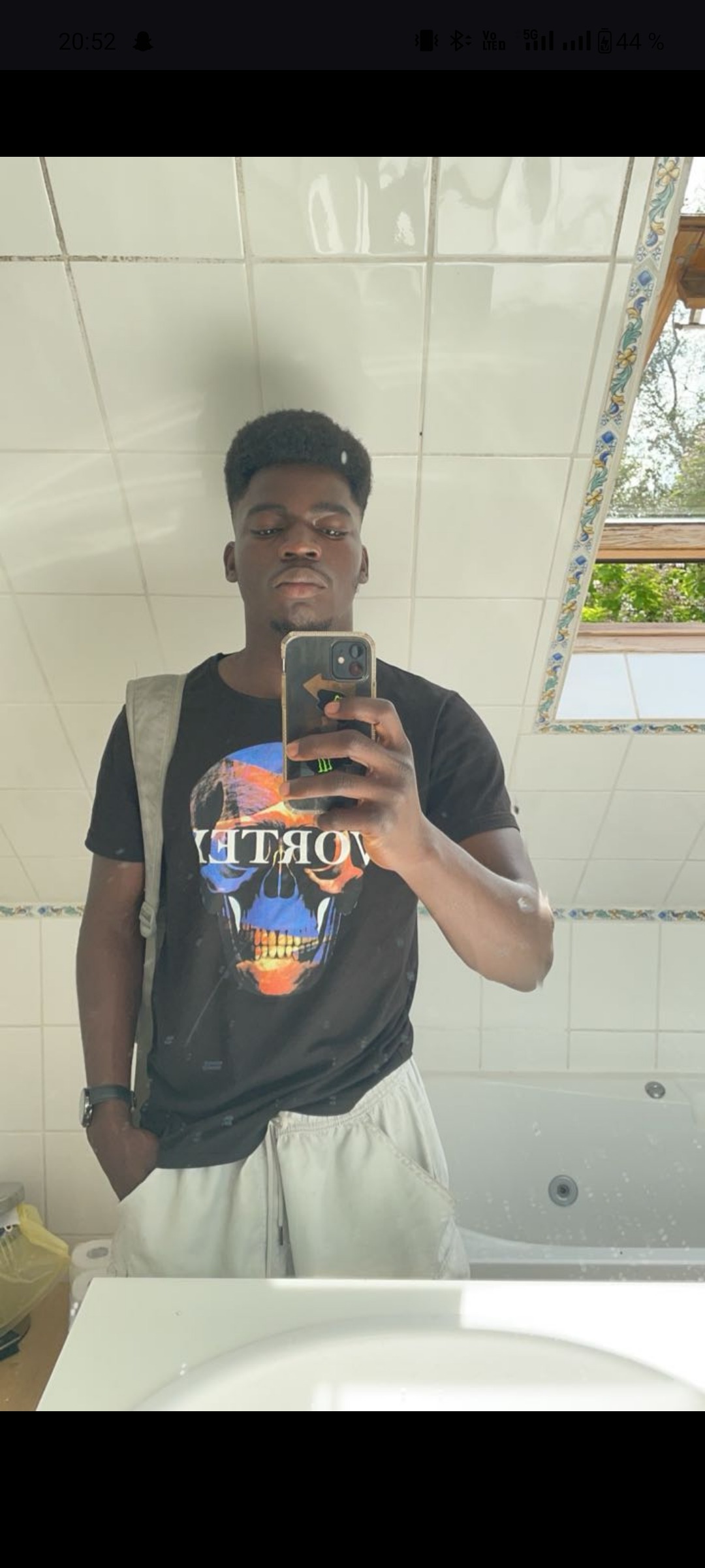 Profil de Ezzeddine, 27 ans, Escort TS France à Beaudéduit