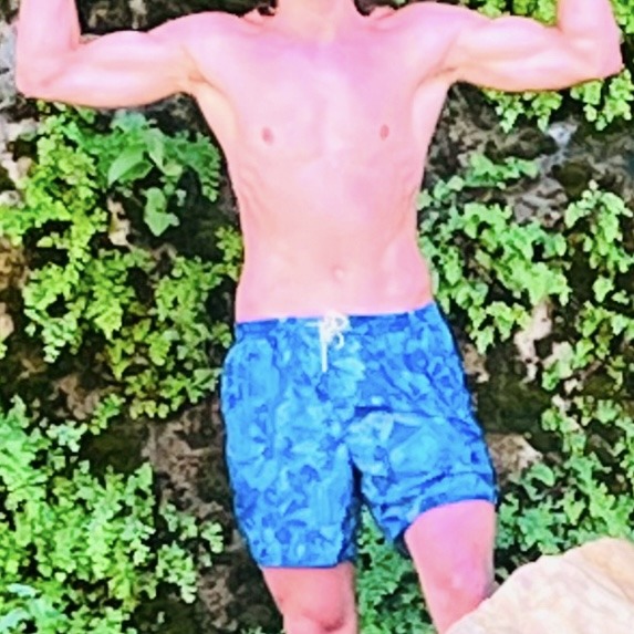 Profil de Nadyr, 19 ans, Escort TS France à Escroux