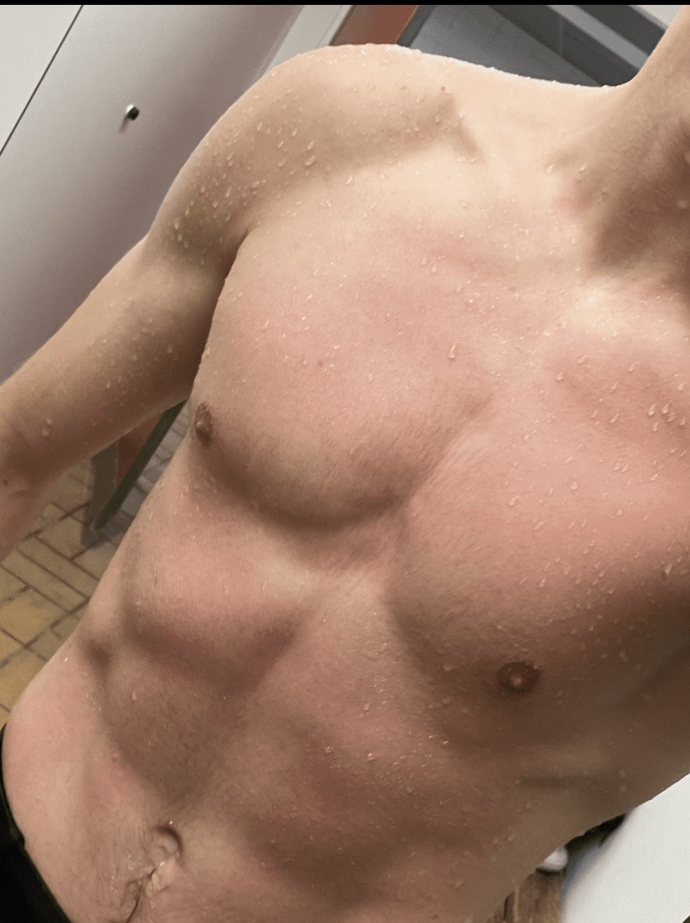 Profil de Toufik, 19 ans, Escort TS France à Pierrefonds