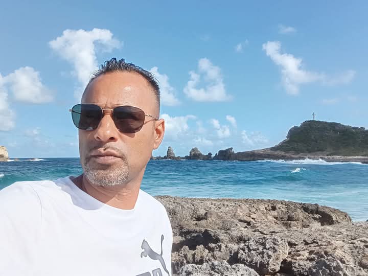 Profil de Mattéo, 48 ans, Escort TS France à Varinfroy