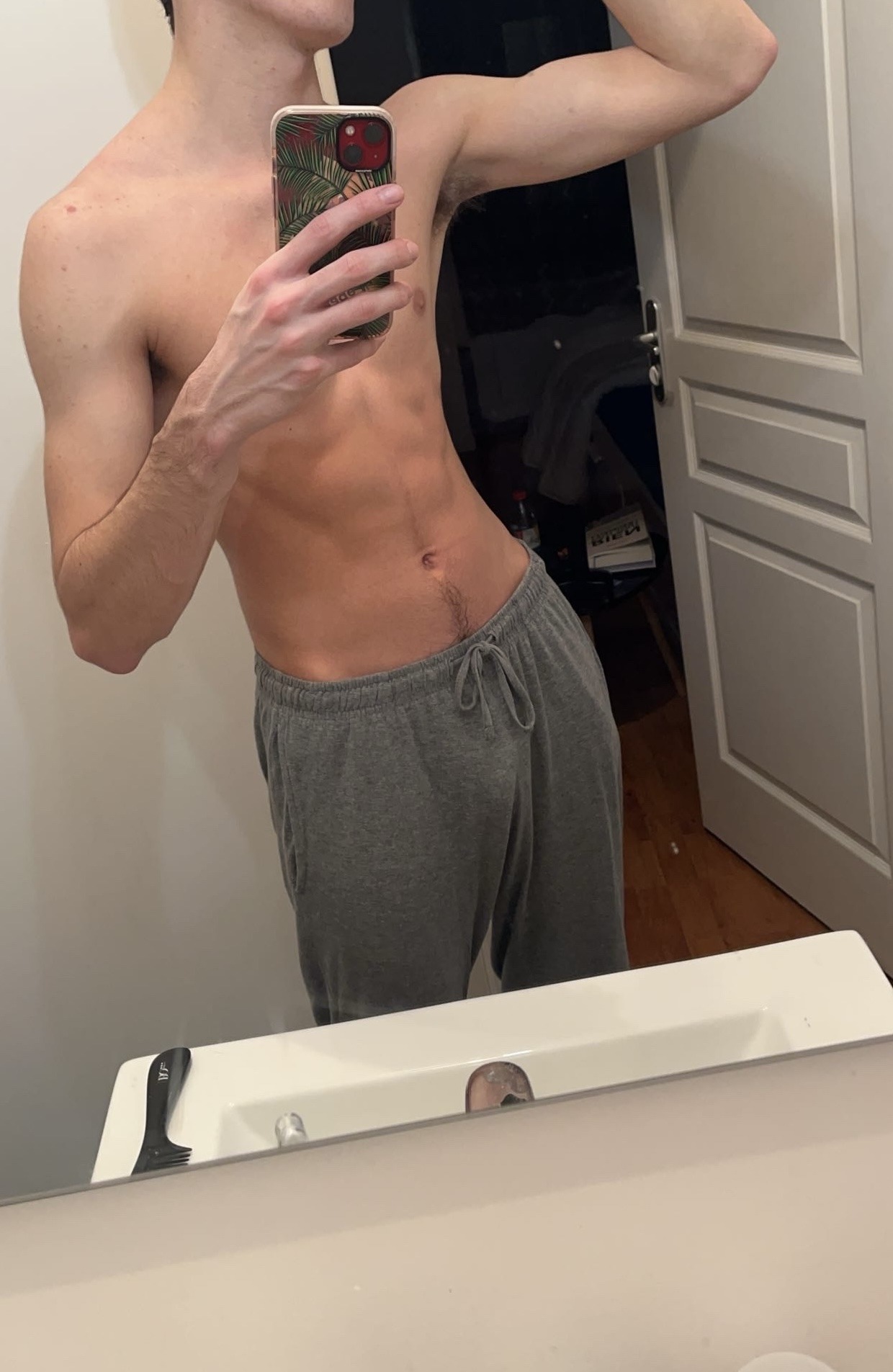 Profil de Envel, 22 ans, Escort TS France à Échay
