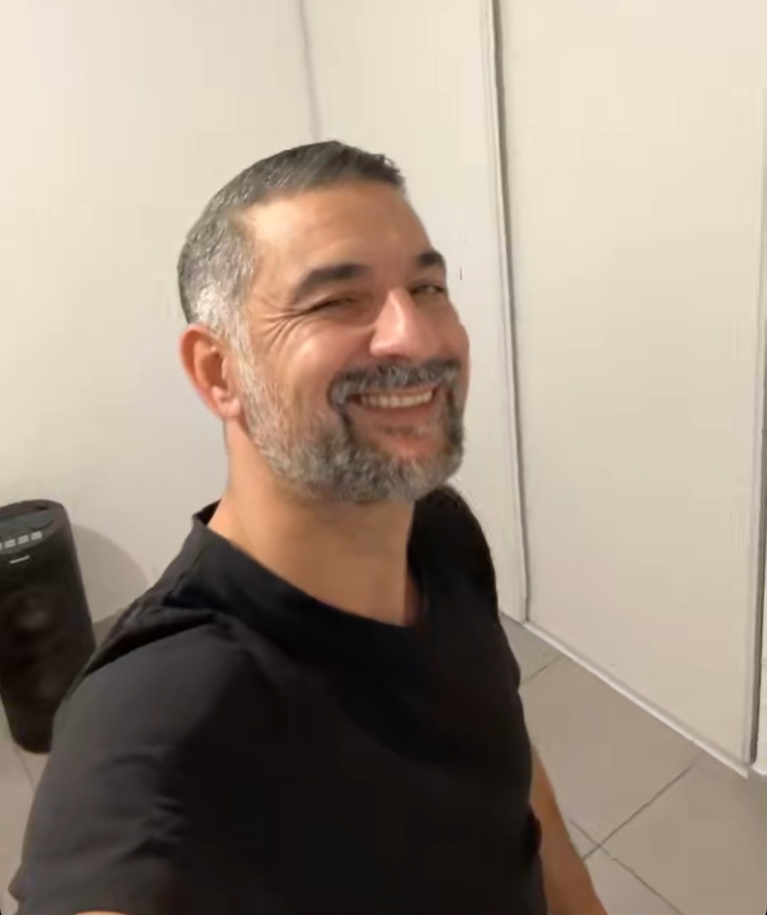 Profil de Yenni, 46 ans, Escort TS France à Béhéricourt